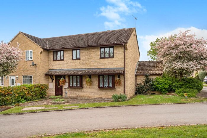 4 Bedroom House For Sale In Thorney Leys, Witney, OX28
