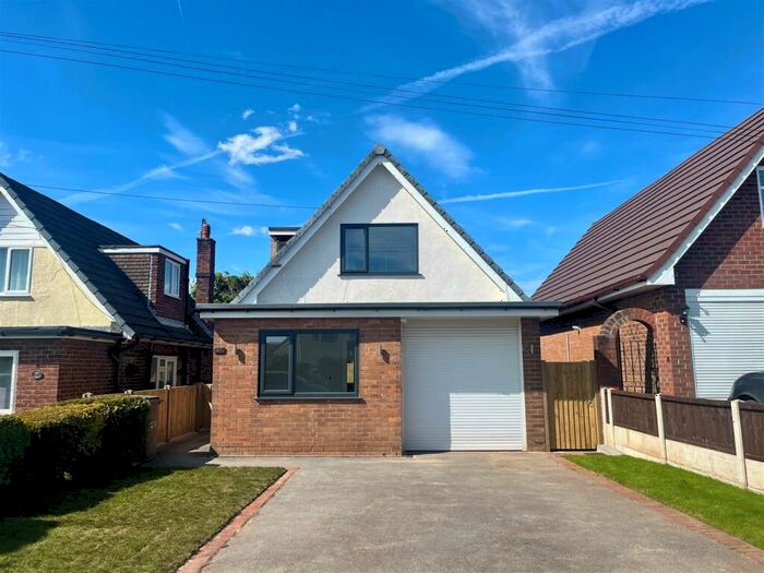 3 Bedroom House To Rent In Bailey Crescent, Congleton, CW12