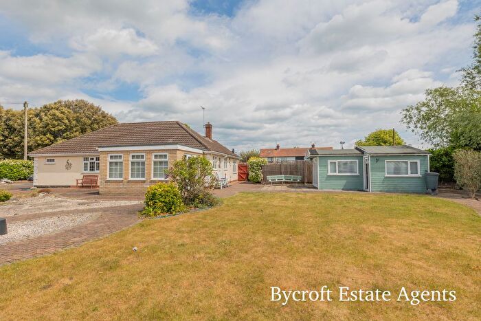 3 Bedroom Detached Bungalow For Sale In Harfreys Road, Gorleston, NR31
