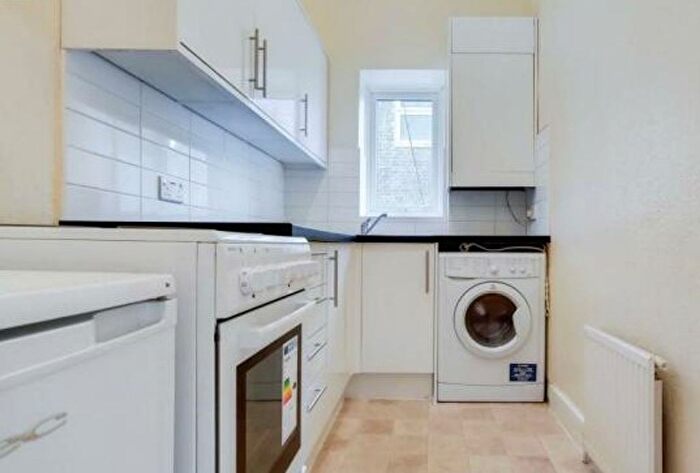 1 Bedroom Flat To Rent In Lansdowne Road, East Croyon, CR0