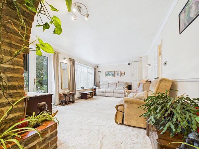 4 Bedroom End Of Terrace House For Sale In Cecil Aldin Drive, Tilehurst, Reading, RG31