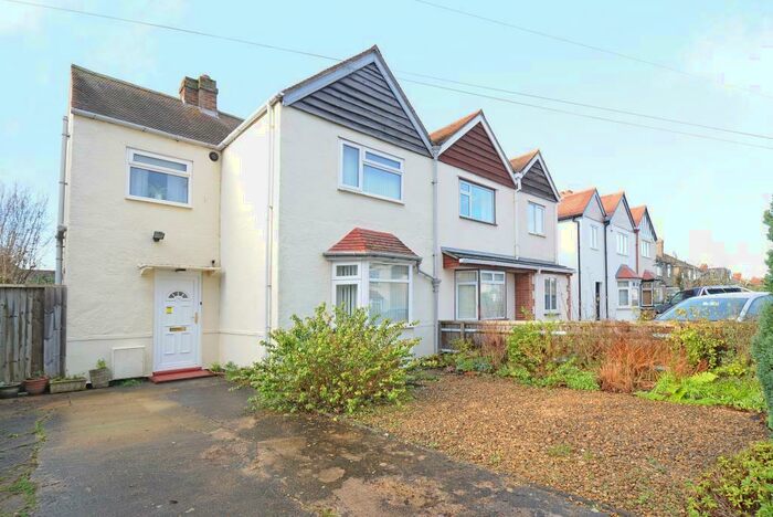 3 Bedroom Semi-Detached House To Rent In Headington, Oxford, OX3