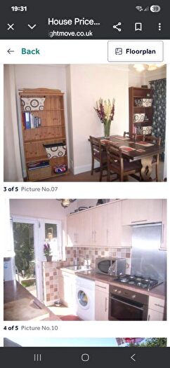 4 Bedroom Terraced House To Rent In Farrance Road, Chadwell Heath, RM6