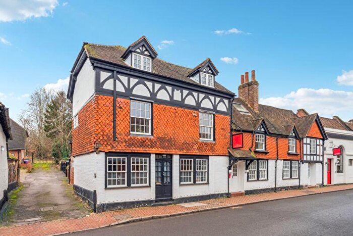 1 Bedroom Flat For Sale In High Street, Great Missenden, HP16