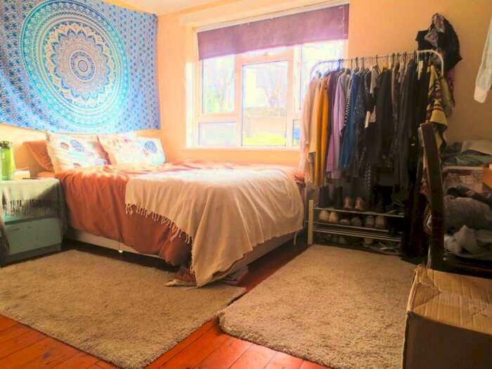 5 Bedroom Semi-Detached House To Rent In Elm Grove, Brighton, BN2