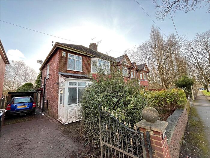 3 Bedroom Semi-Detached House For Sale In Heywood Old Road, Middleton, Manchester, Greater Manchester, M24