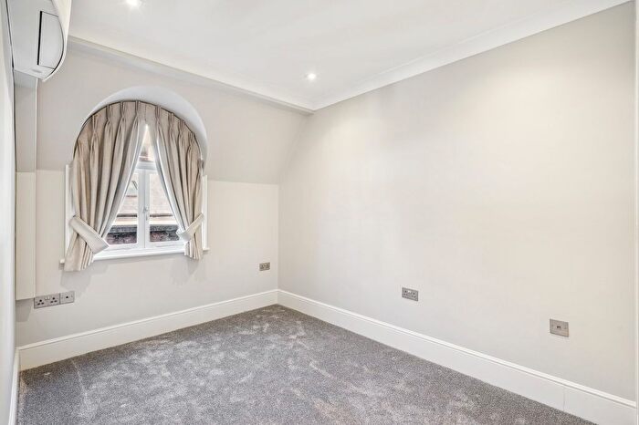 4 Bedroom Terraced House To Rent In Roland Way, London, SW7