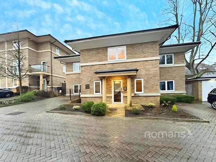 2 Bedroom Flat To Rent In Holly Meadows, Winchester, Hampshire, SO22
