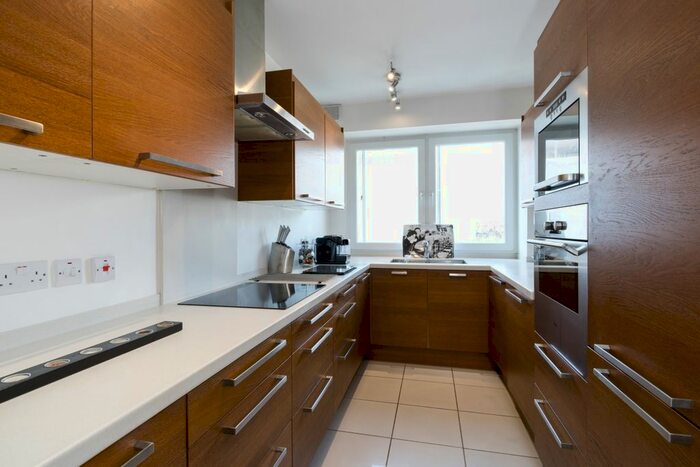 1 Bedroom Flat To Rent In Warwick Gardens, London, W14