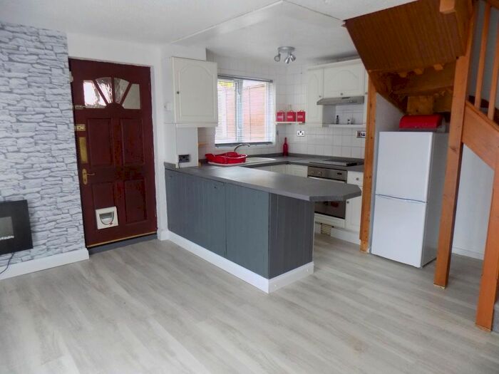 1 Bedroom Property To Rent In Rhiwderyn, Birchgrove, Swansea, SA7