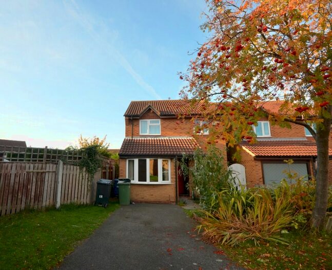 3 Bedroom Detached House To Rent In Nelson Way, Laceby Acres, Grimsby DN34