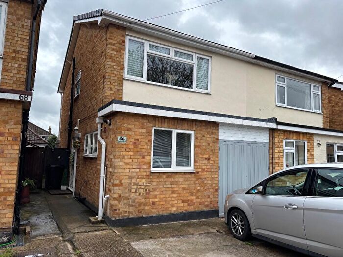 3 Bedroom Semi-Detached House To Rent In Seaforth Grove, Southend-On-Sea, Essex, SS2