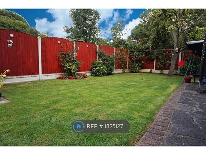 3 Bedroom Terraced House To Rent In Byron Way, Romford, RM3