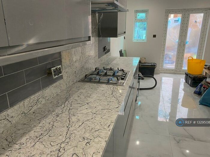 5 Bedroom Terraced House To Rent In Sixth Avenue, London, E12