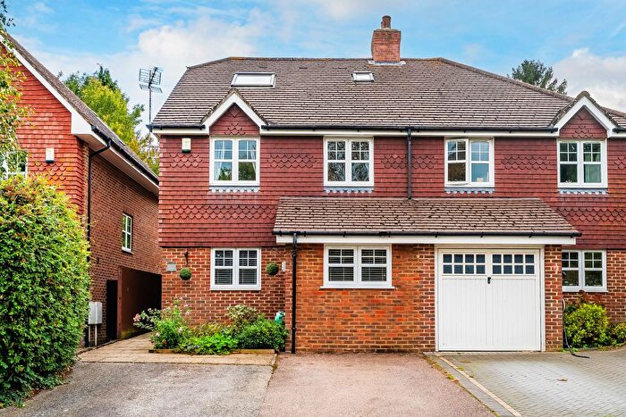 5 Bedroom Semi-Detached House For Sale In Saddlers Hall, Saddlers Park, Eynsford, Dartford, Kent, DA4