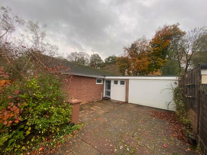 3 Bedroom Detached House To Rent In Makins Road, Henley-On-Thames, Oxfordshire, RG9
