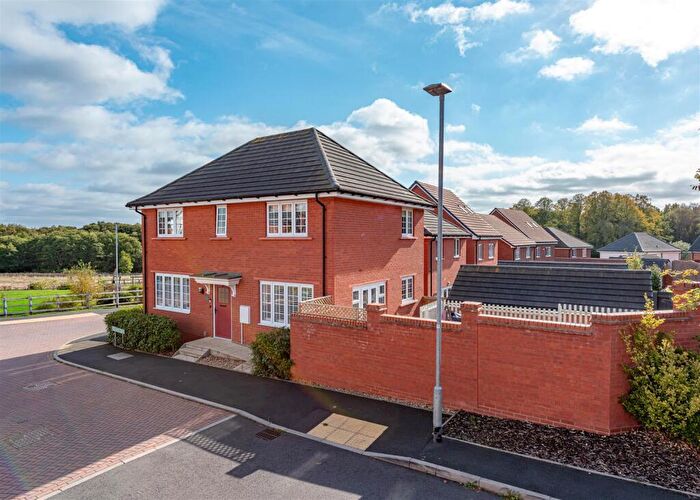 4 Bedroom Detached House For Sale In Clover Drive, Himley, Wolverhampton, DY3