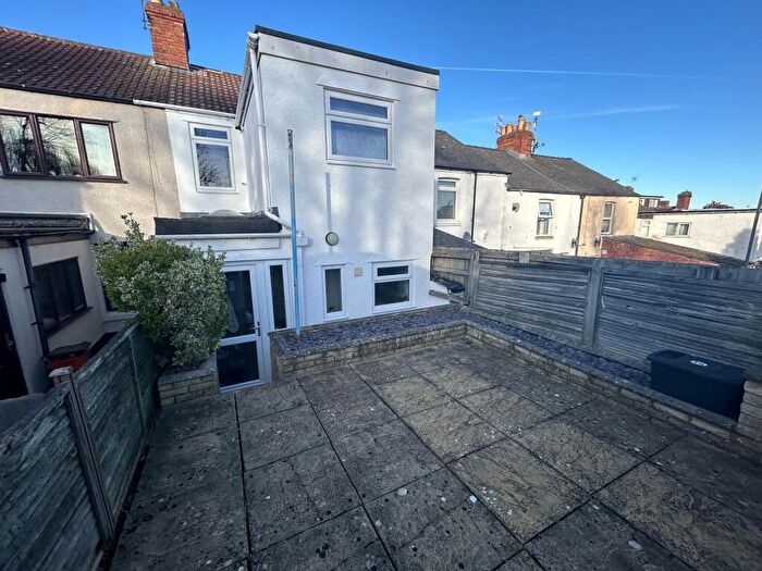 3 Bedroom Terraced House To Rent In Stafford Street, SN1