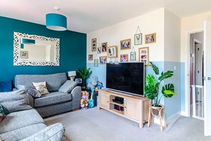 3 Bedroom Semi-Detached House For Sale In Harrier Close, Brayton, North Yorkshire, YO8