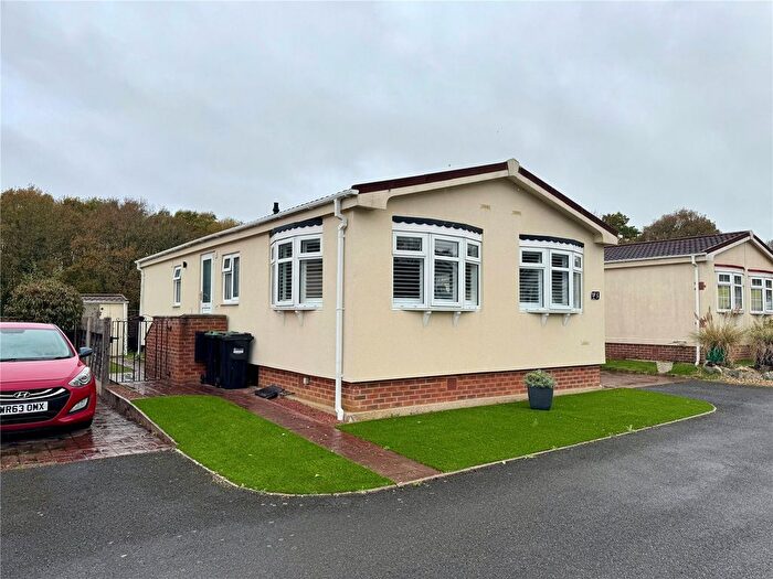 2 Bedroom Park Home For Sale In Knightcrest Park, Milford Road, Everton, Hampshire, SO41