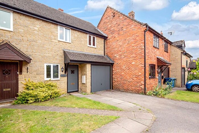 3 Bedroom Terraced House For Sale In Crosslands, Fringford, Oxfordshire, OX27