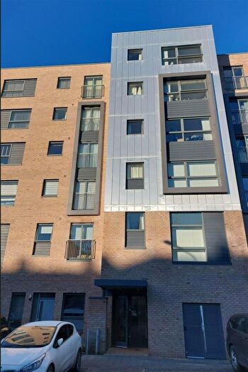 1 Bedroom Flat To Rent In Winterburn Place, EH14