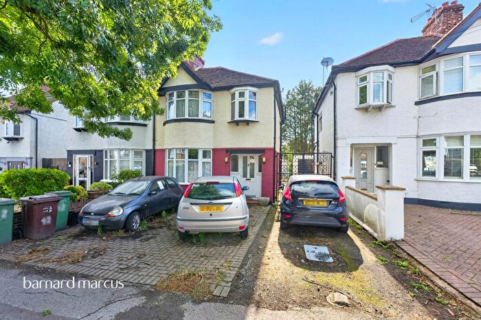 3 Bedroom Semi Detached House For Sale In Forest Road, Sutton, SM3