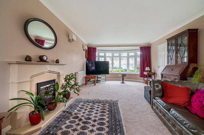 4 Bedroom Detached House For Sale In Marlborough Park, Havant, Hampshire, PO9