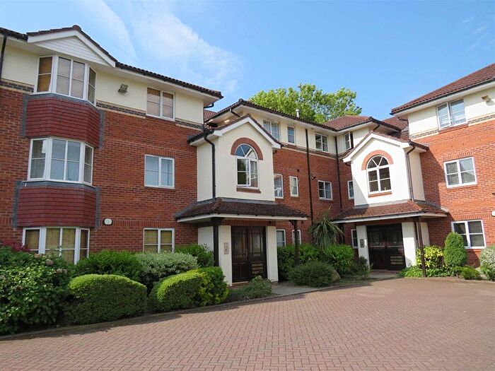 2 Bedroom Flat For Sale In Chamberlain Drive, Wilmslow, SK9
