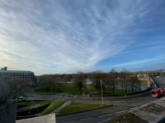 3 Bedroom Apartment To Rent In Trent Bridge Buildings, Nottingham, NG2