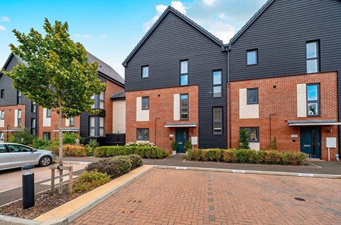 4 Bedroom Town House For Sale In Station Road, Hook, Hampshire, RG27