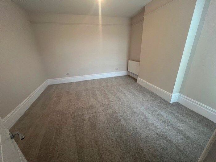 1 Bedroom Studio To Rent In Poole Road, Bournemouth, BH4