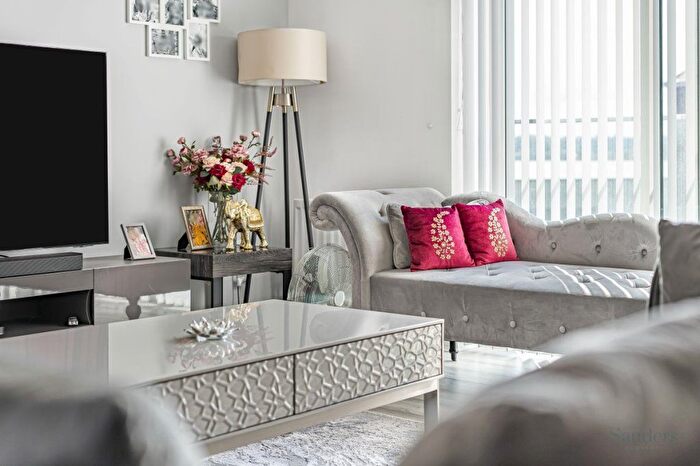 1 Bedroom Flat For Sale In Stirling Drive, Luton, Bedfordshire, LU2