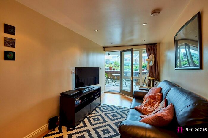 1 Bedroom Property To Rent In Lombard Road, London, SW11