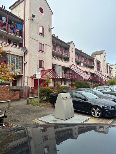 4 Bedroom Flat To Rent In Wallwood Street, Poplar, E14