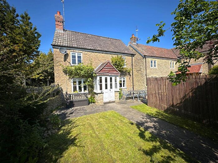 3 Bedroom Detached House For Sale In Sutton Lane, Sutton Benger, Chippenham, SN15