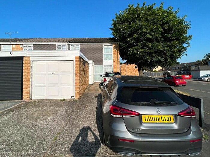 3 Bedroom End Of Terrace House To Rent In Winford Drive, Broxbourne, EN10
