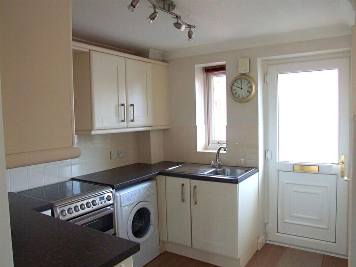 1 Bedroom Town House To Rent In Gartrice Gardens, Halfway, S20