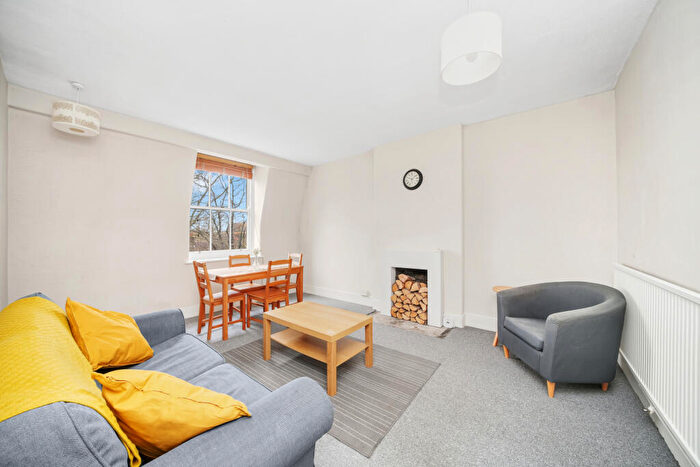 1 Bedroom Apartment To Rent In Dunstan Houses, Stepney Green, London, E1