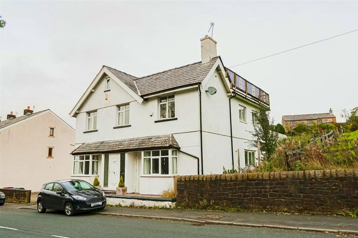 3 Bedroom Detached House For Sale In Burnley Road, Cliviger, Burnley, BB10