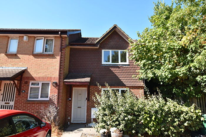 3 Bedroom End Of Terrace House To Rent In Abbots Rise, Redhill, Surrey, RH1