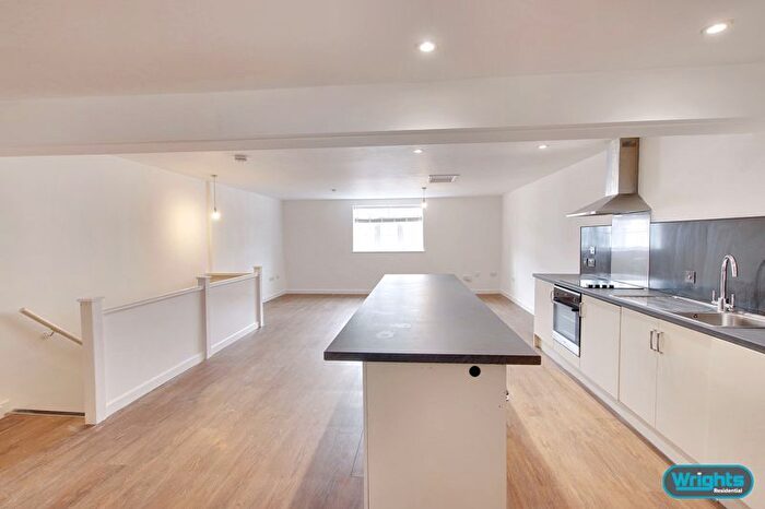 2 Bedroom Flat For Sale In Castle Street, Trowbridge, BA14