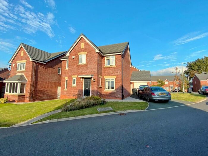 4 Bedroom Detached House To Rent In Truno Close, Highcross Park, Blackpool, FY3