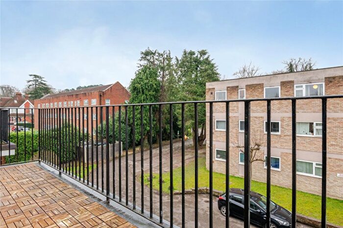2 Bedroom Flat To Rent In Lansdown Court, Upper Park Road, Camberley, Surrey, GU15
