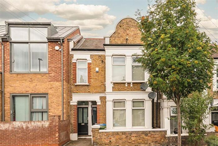 2 Bedroom Flat For Sale In Eastcombe Avenue, Charlton, SE7