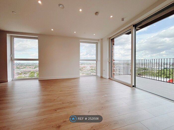 2 Bedroom Flat To Rent In Quay Walk, Wembley, HA0