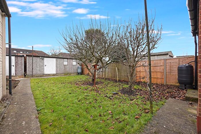 2 Bedroom Bungalow For Sale In High View Drive, Chatham, ME5