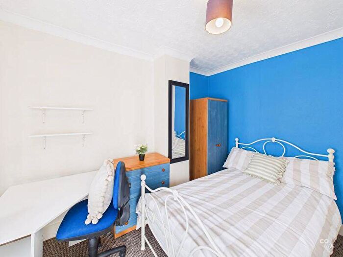 5 Bedroom End Of Terrace House To Rent In Queens Park Road, Brighton, BN2