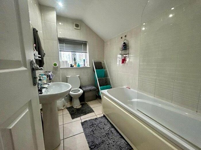 2 Bedroom Property To Rent In Peach Street, Derby, DE22