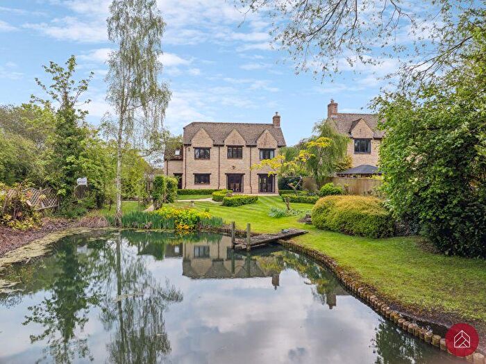 5 Bedroom Detached House For Sale In College Farm Close, Kidlington, OX5